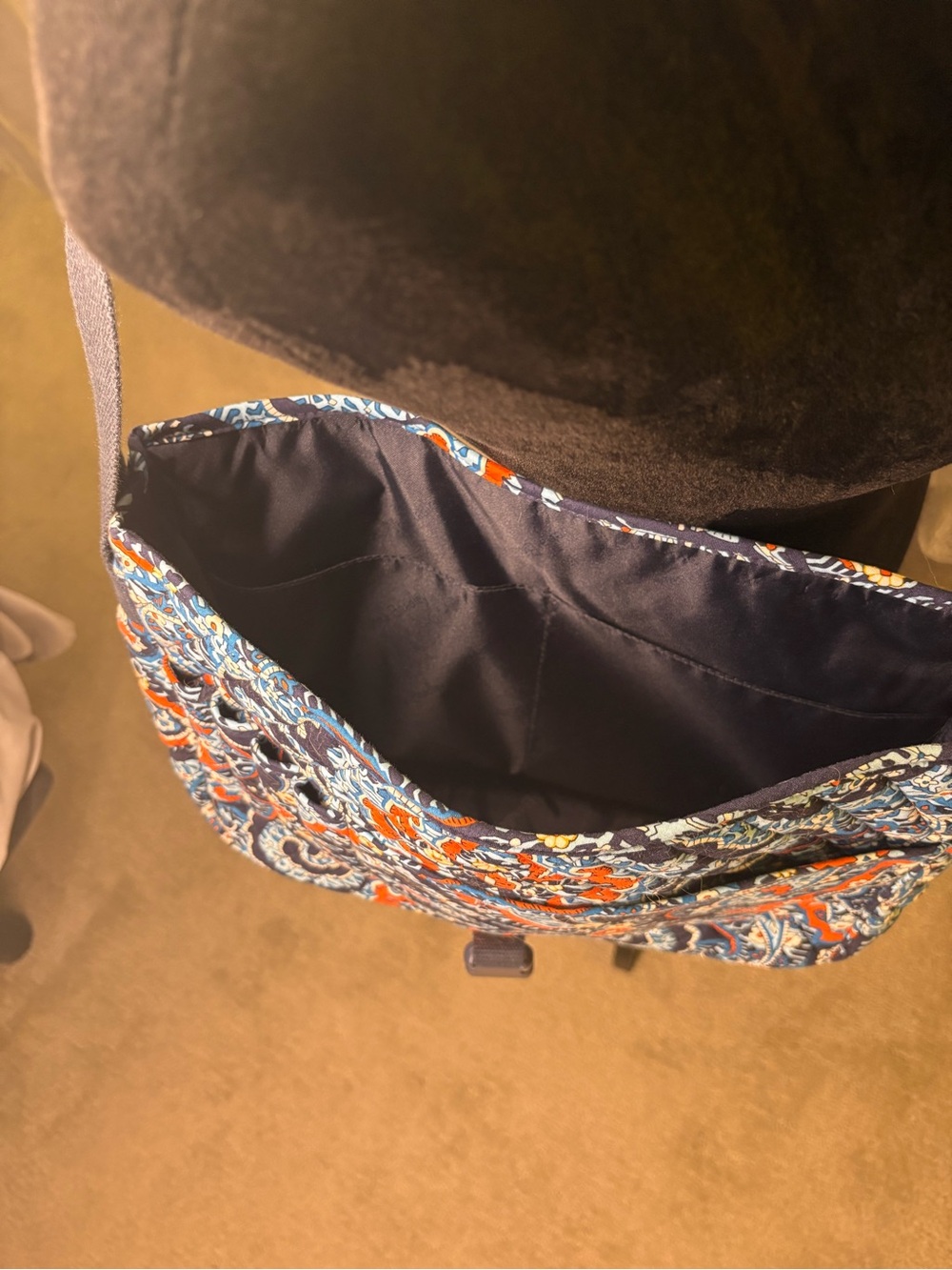 Vera Bradley Messenger Bag Marrakesh Pattern - Picture 4 of 6